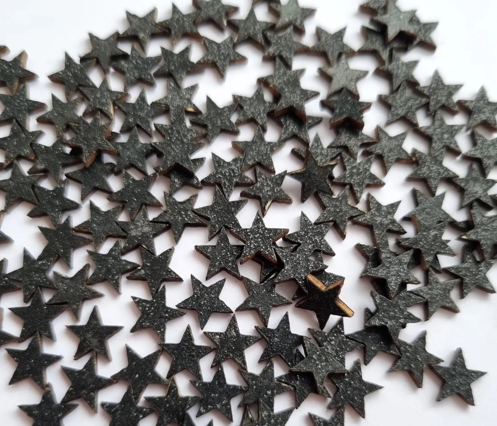 Red - Black - Glitter Wooden Star Confetti: Shimmery Table Scatter, Craft Supplies, Black Shimmer Stars (0.9cm)