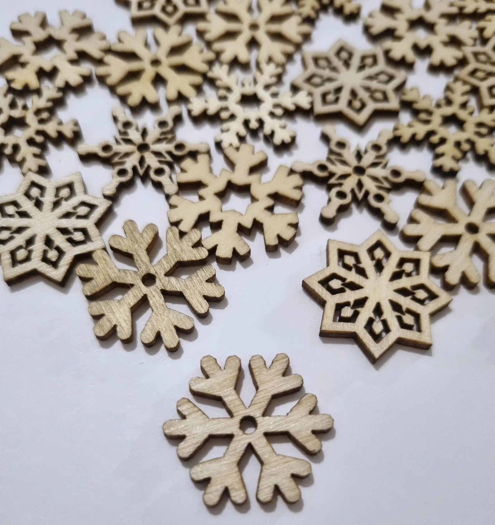 Rustic Wooden Snowflakes: Christmas Table Decor, Festive Confetti